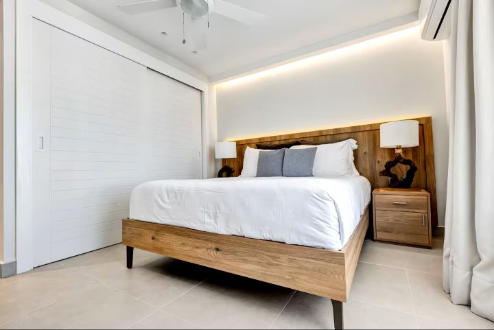 GARDENIA 2 BEDROOM 2 BATHROOM FURNISHED CONDO
