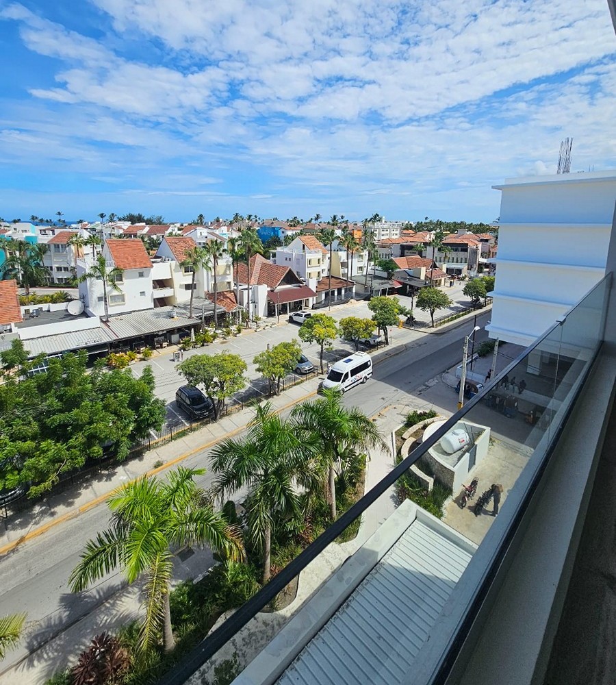 FURNISHED 3 BEDROOM OCEAN VIEW PENTHOUSE