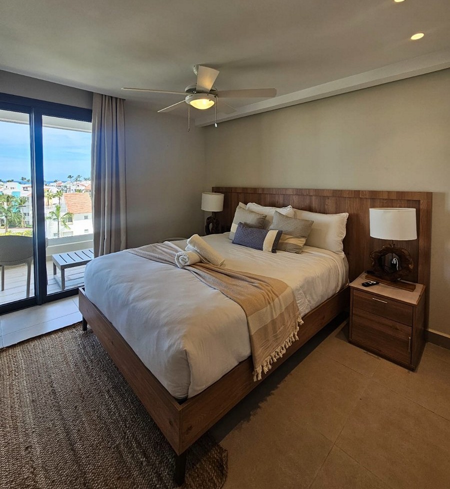 FURNISHED 3 BEDROOM OCEAN VIEW PENTHOUSE