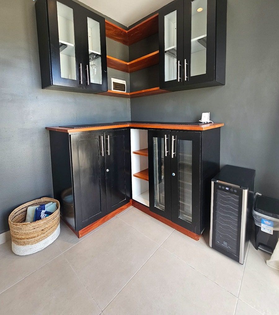 FURNISHED 3 BEDROOM OCEAN VIEW PENTHOUSE