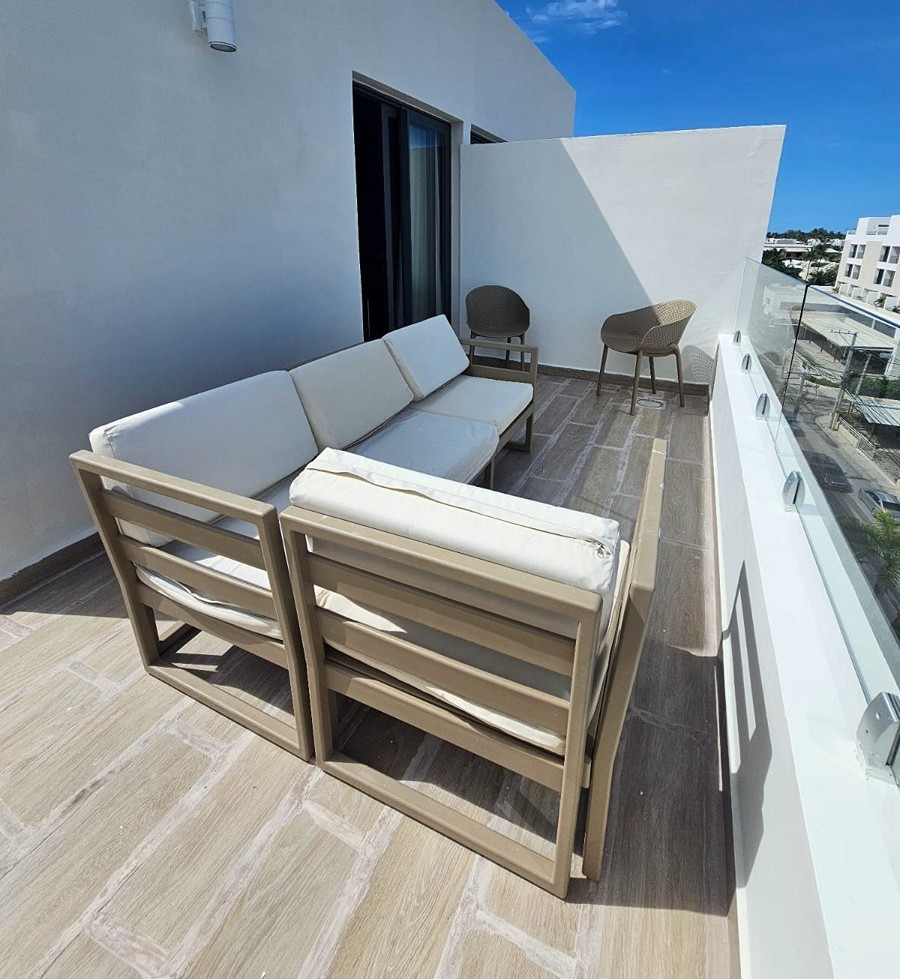FURNISHED 3 BEDROOM OCEAN VIEW PENTHOUSE